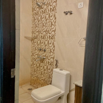 Bathroom in 2 BHK Builder Floor at Safdarjung Enclave – for Rent