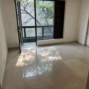 Room in 3 BHK Builder Floor at Green Park – for Sale