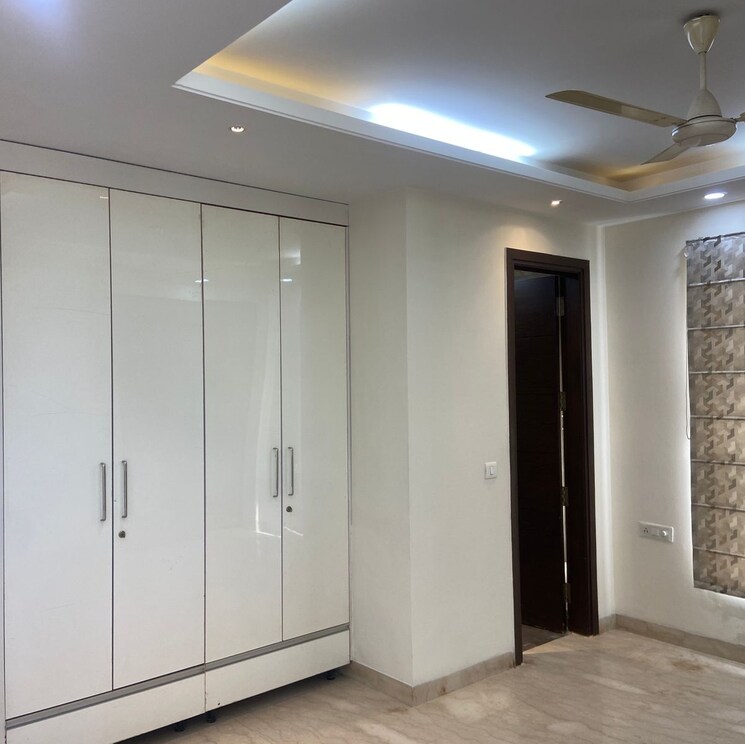 Bathroom, safdarjung enclave 3 Bedroom 1900 Sq.Ft. Builder Floor In Safdarjung Enclave Delhi 8722939