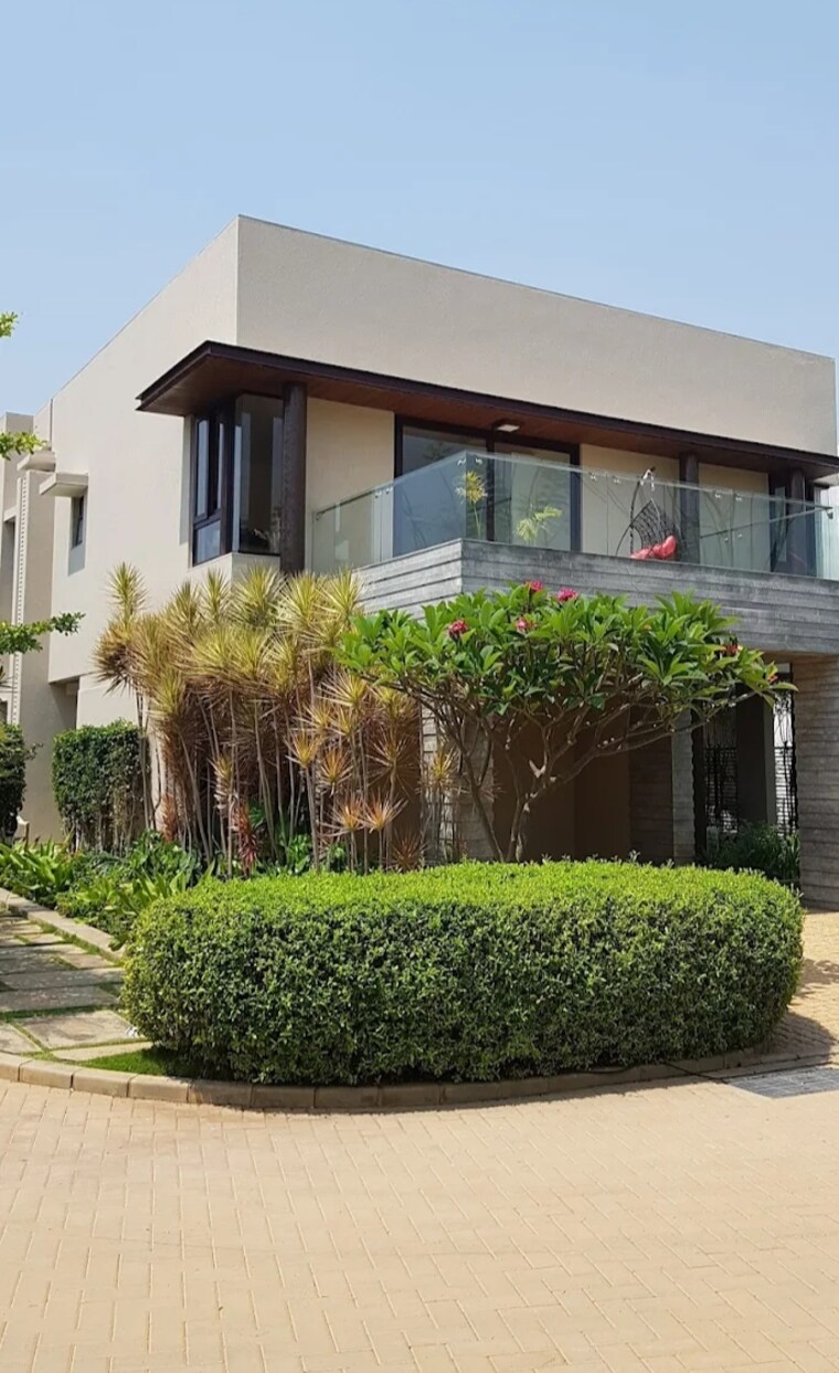 Garden, around-the-mangoes 4 Bedroom 4220 Sq.Ft. Villa In Gunjur Bangalore 8722945