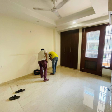 Room in 3 BHK Builder Floor at Kalkaji – for Rent