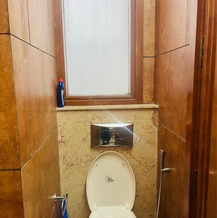 Bathroom, kalkaji 3 Bedroom 1850 Sq.Ft. Builder Floor In Kalkaji Delhi 8722950