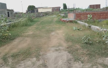 Plot For Sale in Preet Vihar