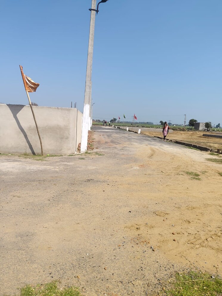 undefined, surajpur  100 Sq.Yd. Plot In Surajpur Greater Noida 8723000