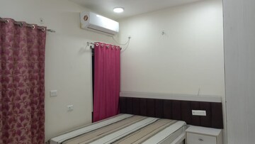 Bedroom in 3 BHK Apartment at Hazratganj – for Rent
