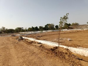  Plot For Sale in Preet Vihar