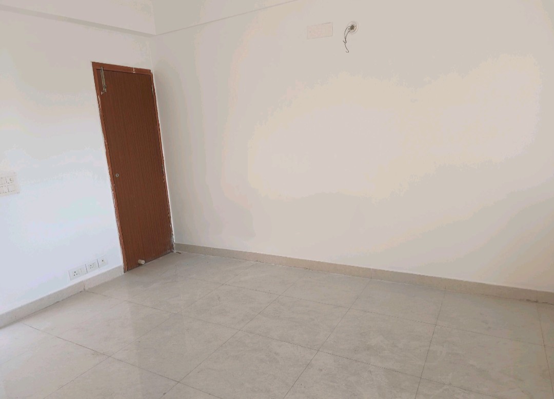 2 BHK + Study Room Apartment For Sale in Express Zenith