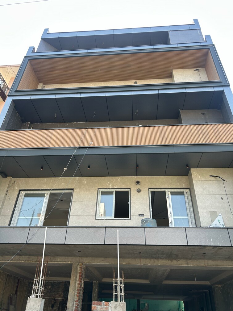 Cover Image, sector 23 3 Bedroom 273 Sq.Yd. Builder Floor In Sector 23 Gurgaon 8723020