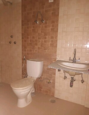 Bathroom in 2 BHK Apartment at Amrapali Silicon City, Sector 76 – for Sale