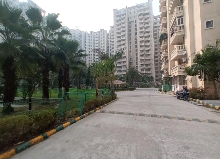 Exterior View, amrapali-silicon-city 2 Bedroom 1180 Sq.Ft. Apartment In Sector 76 Noida 8723017