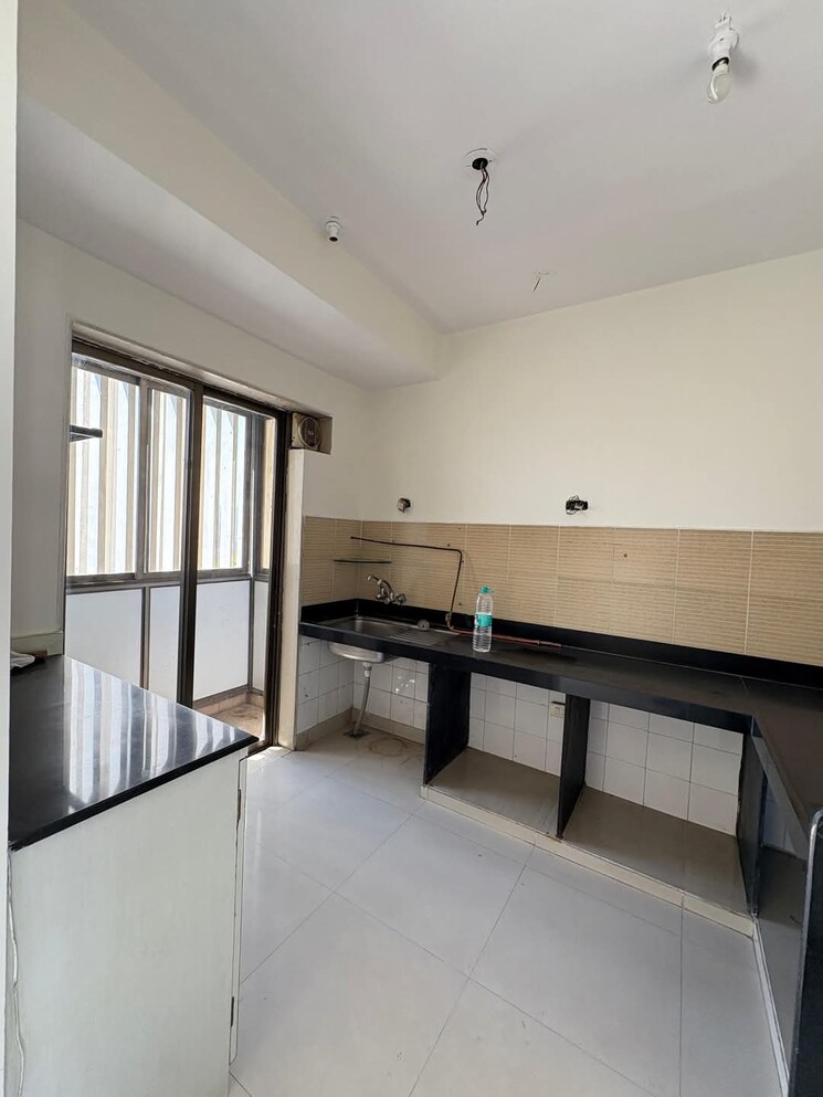 Kitchen, lodha-luxuria-westgate 3 Bedroom 1845 Sq.Ft. Apartment In Majiwada Thane 8723021