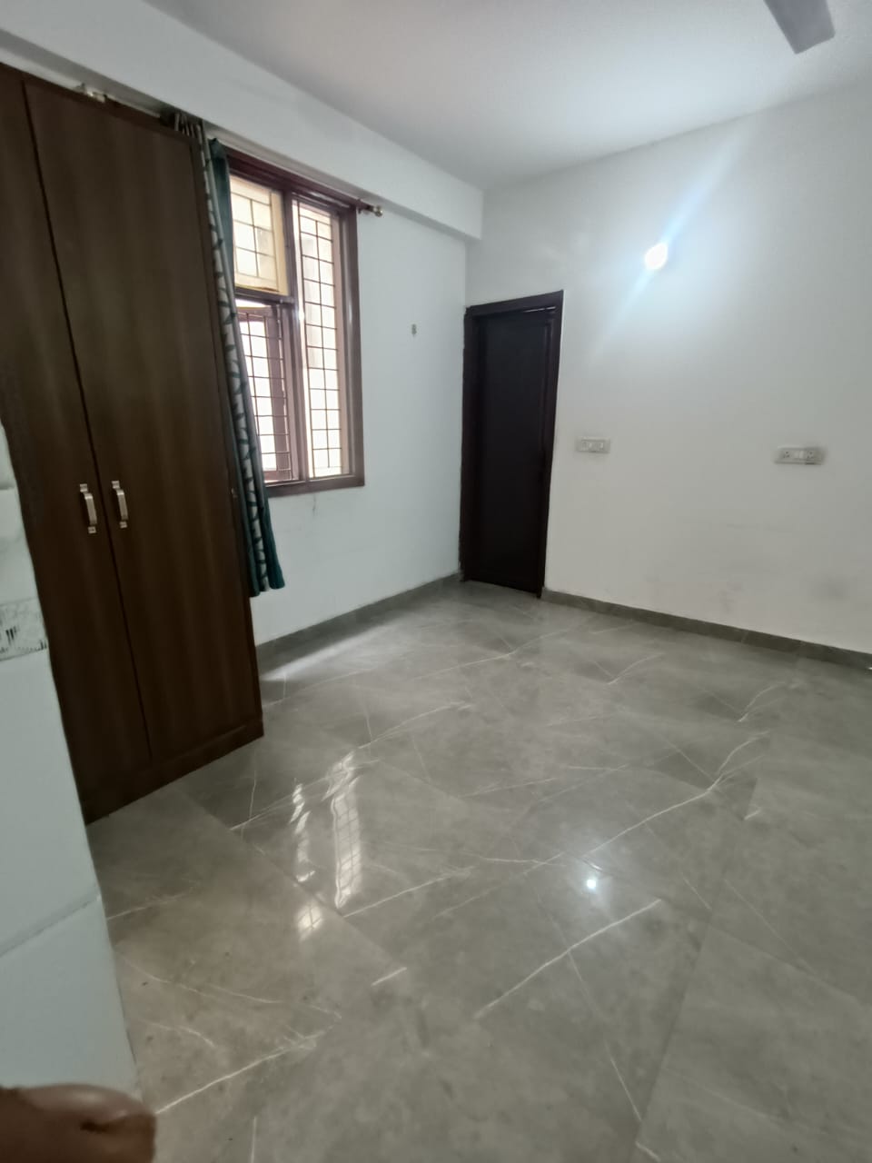 1 RkBuilder Floor For Sale in Radha Appartment 