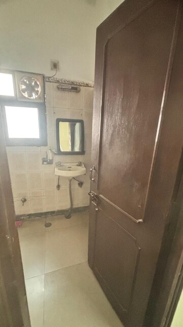 Bathroom in 1 BHK Builder Floor at Arya Chittaranjan Park, Kalkaji – for Rent