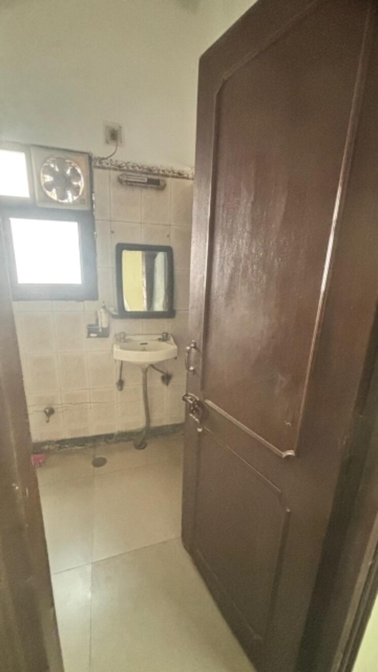 Master Bedroom, arya-chittaranjan-park 1 Bedroom 650 Sq.Ft. Apartment In Kalkaji Delhi 8723066