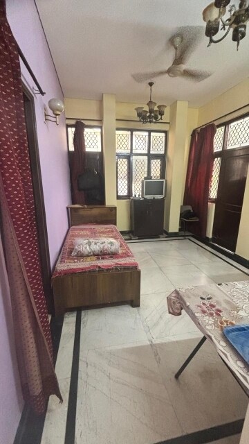 Living Room in 1 BHK Apartment at Arya Chittaranjan Park, Kalkaji – for Rent