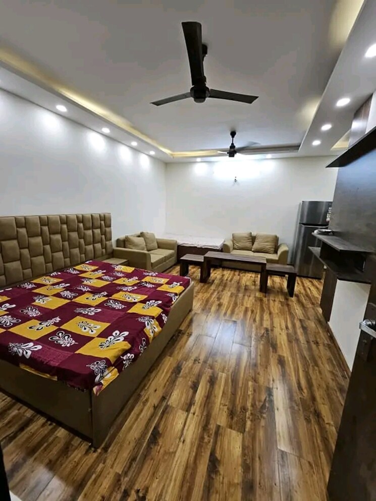 Bedroom, saket Studio 350 Sq.Ft. Builder Floor In Saket Delhi 8723071