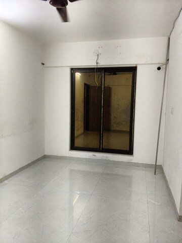 Room in 2 BHK Apartment at Diamond Park, Santacruz East – for Rent