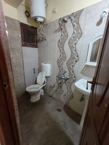 Bathroom in 2 BHK Builder Floor at New Thippasandra – for Rent