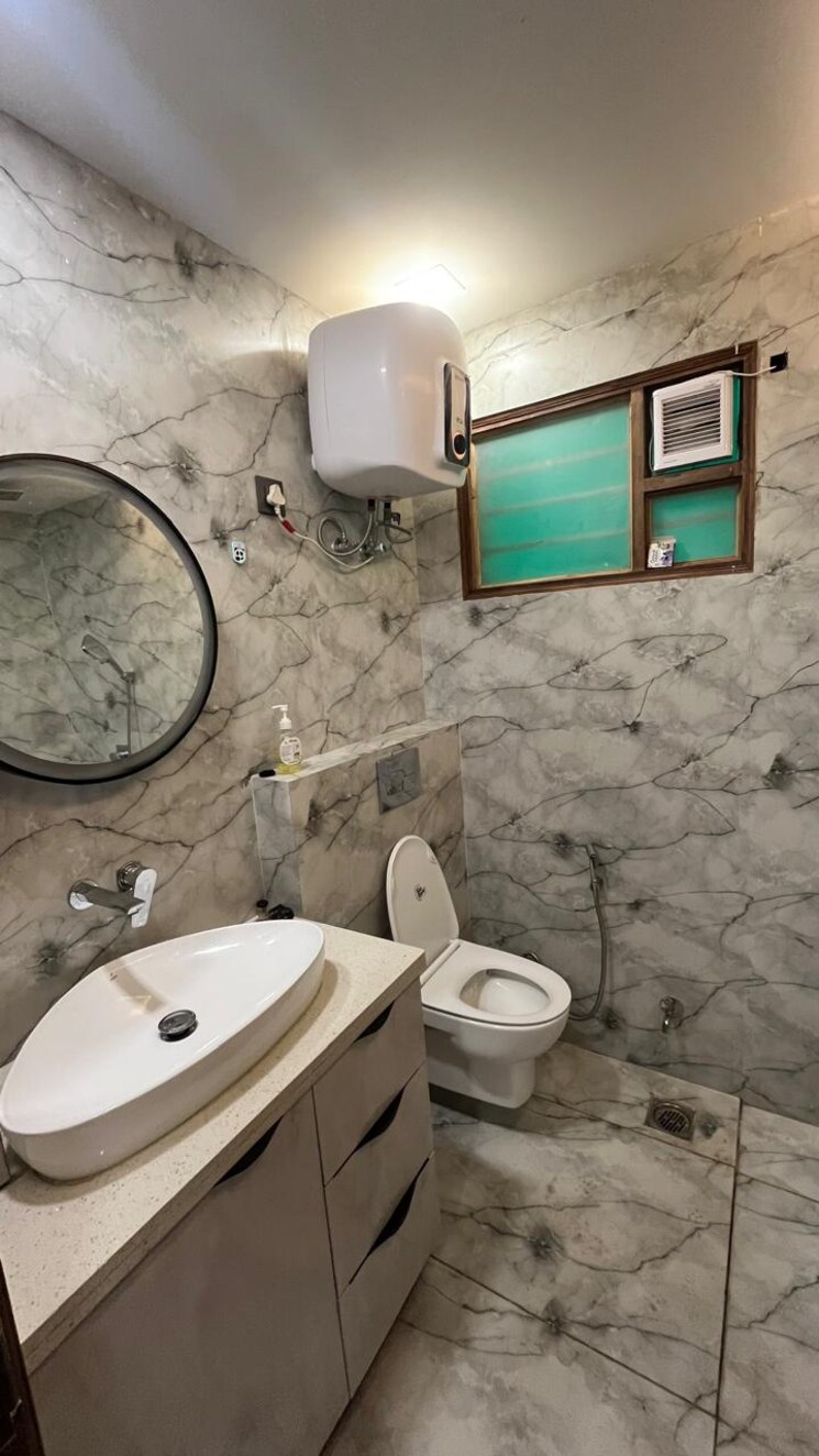 Bathroom, bptp-parkland-pride 3 Bedroom 250 Sq.Yd. Builder Floor In Sector 77 Faridabad 8723143