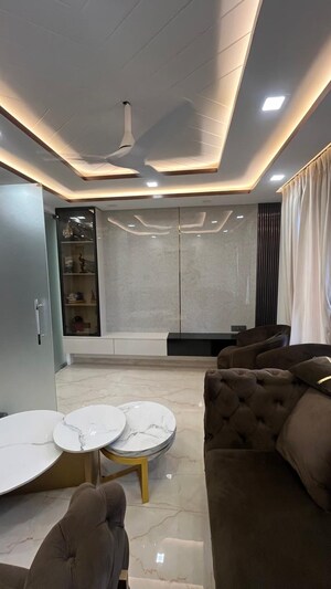 Living Room in 3 BHK Builder Floor at BPTP Parkland Pride, Sector 77 – for Sale