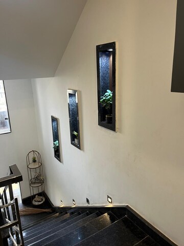 Furnished Amenities in 3 BHK Builder Floor at BPTP Parkland Pride, Sector 77 – for Sale