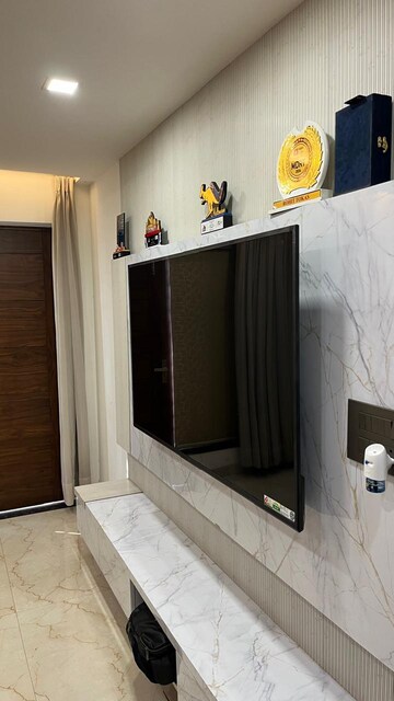 Balcony in 3 BHK Builder Floor at BPTP Parkland Pride, Sector 77 – for Sale