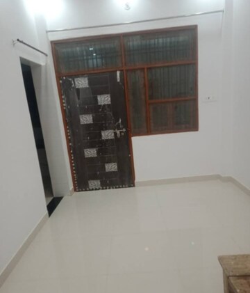 Furnished Amenities in 2 BHK Villa at Aliganj – for Rent