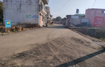 Plot For Sale in Laxmi Nagar
