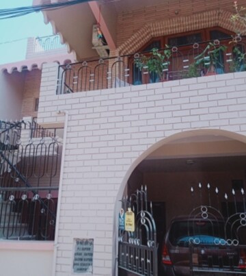 2 BHK Villa – Exterior View View at Aliganj - for Rent