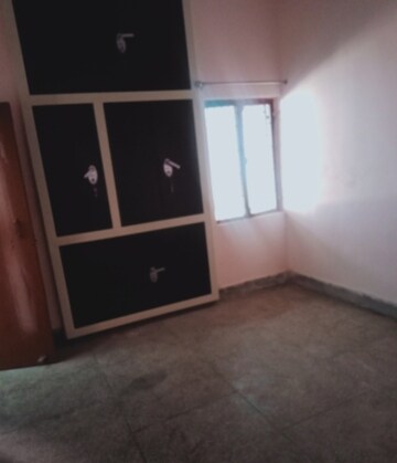 Room in 2 BHK Villa at Aliganj – for Rent