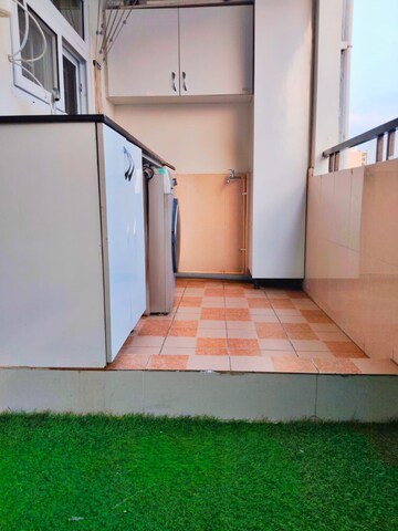Room in 3 BHK Apartment at SLS Spring Woods, Harlur – for Rent