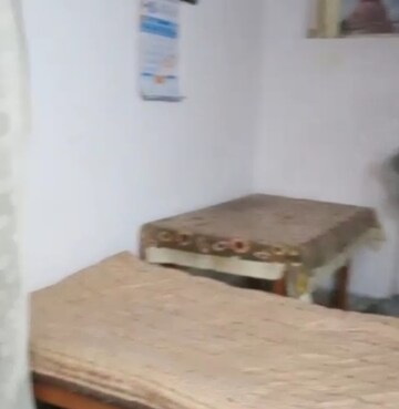 Living Room in 1 BHK Villa at Aliganj – for Rent