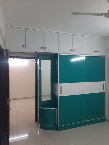 Room in 2 BHK Apartment at Shriram Liberty Square, Electronic City Phase ii – for Rent