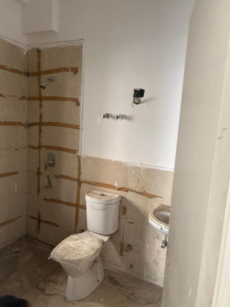 Bathroom, ats-allure 2 Bedroom 1150 Sq.Ft. Apartment In Sector 22d Yamuna Expressway Greater Noida 8723284