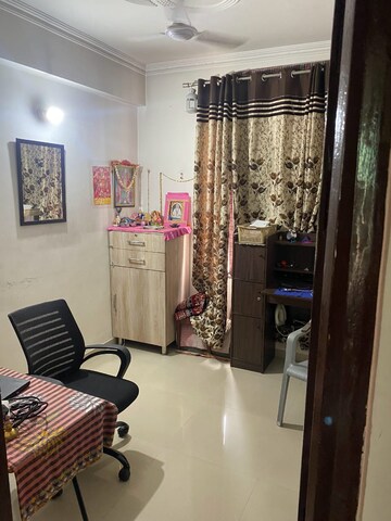 Living Room in 2.5 BHK Apartment at Corona Optus, Sector 37c – for Rent