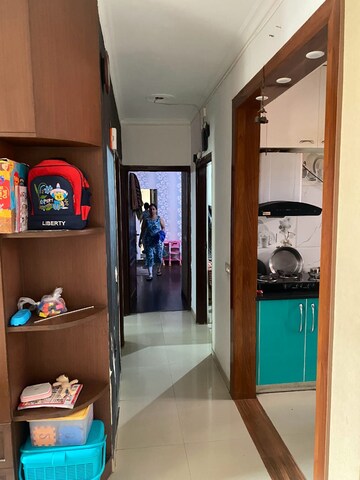 Furnished Amenities in 2.5 BHK Apartment at Corona Optus, Sector 37c – for Rent