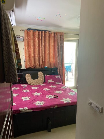 Bedroom in 2.5 BHK Apartment at Corona Optus, Sector 37c – for Rent