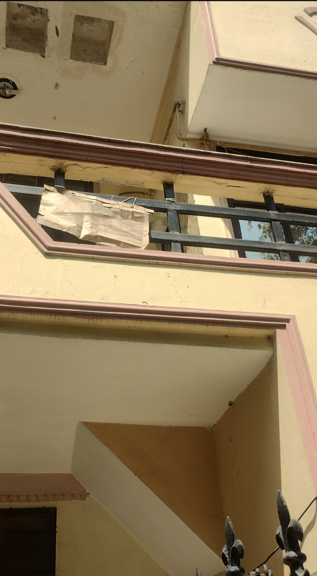 4 BHK + Pooja Room,Servant Room,Study Room,Extra Room Independent House For Sale in RWA Apartments Sector 20