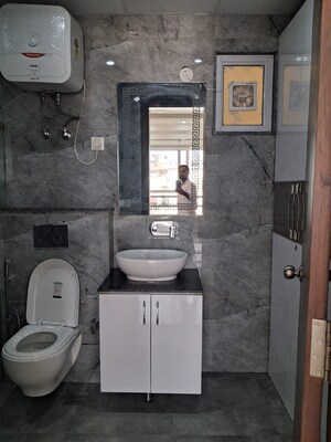 Bathroom in 3 BHK Apartment at Unitech Heritage City, Sector 25 – for Sale
