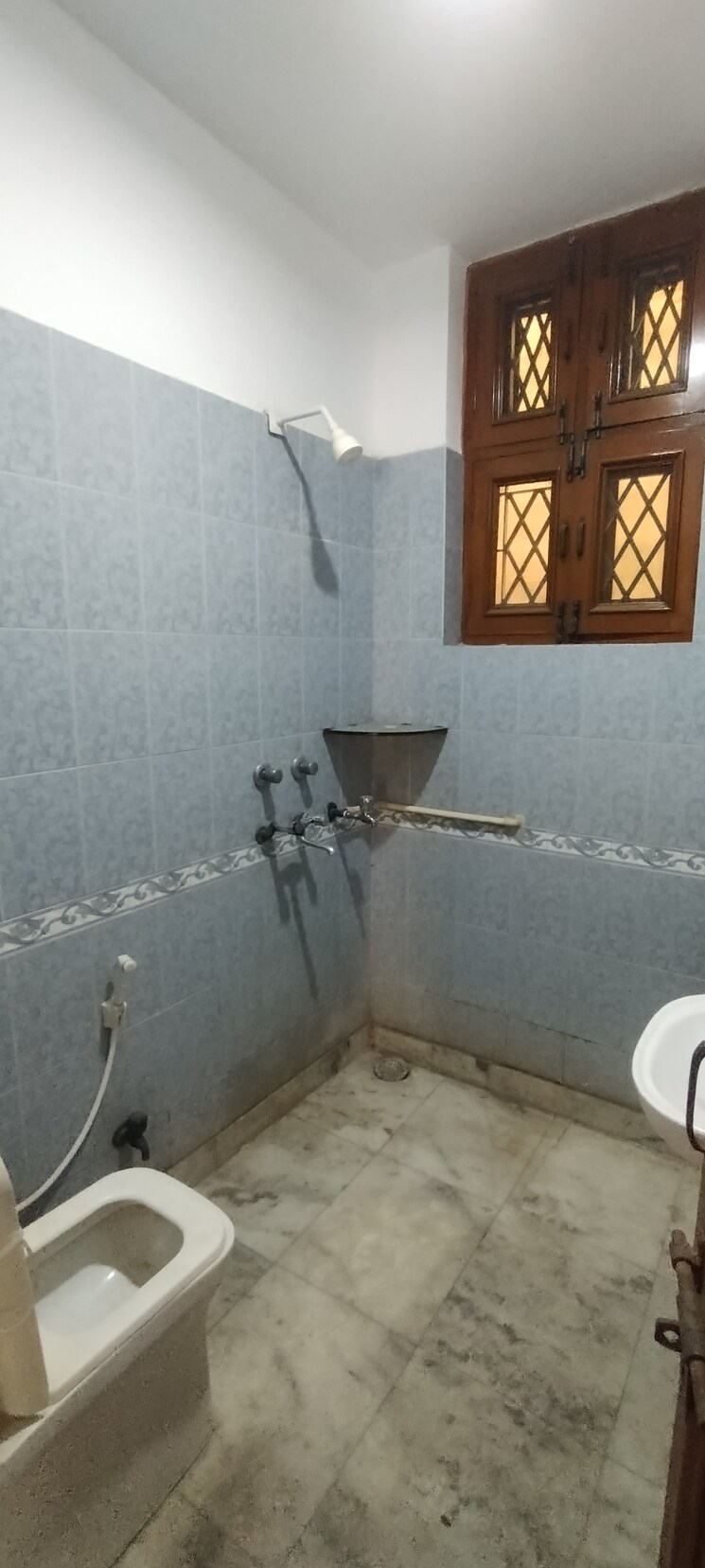 Bathroom, rwa-apartments-sector-19 4 Bedroom 122 Sq.Ft. Independent House In Sector 19 Noida 8723346