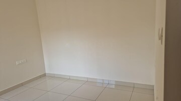 Room in 2 BHK Apartment at Prestige Finsbury Park Regent, Bagaluru  – for Sale