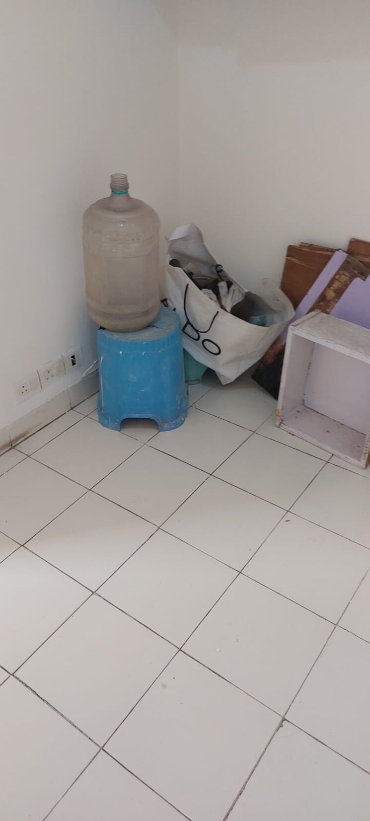 Bathroom, jmd-gardens 3 Bedroom 2020 Sq.Ft. Apartment In Sector 33 Gurgaon 8723435