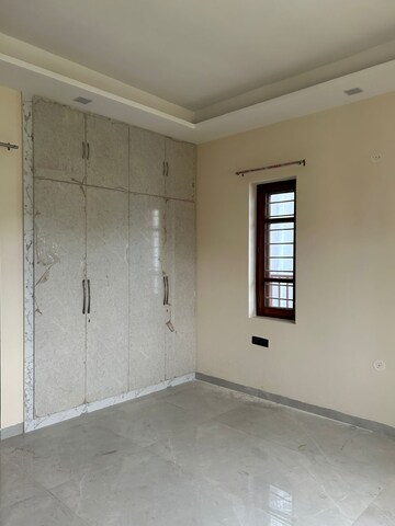 Room in 3 BHK Independent House at Sahastradhara Road – for Rent