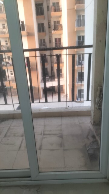 Balcony in 2.5 BHK Apartment at Amrapali Centurian Park, Tech Zone 4 Greater Noida – for Rent