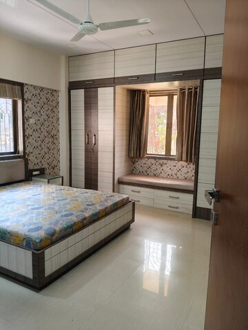 Bedroom in 3 BHK Apartment at Jolly Apartment, Santacruz West – for Rent