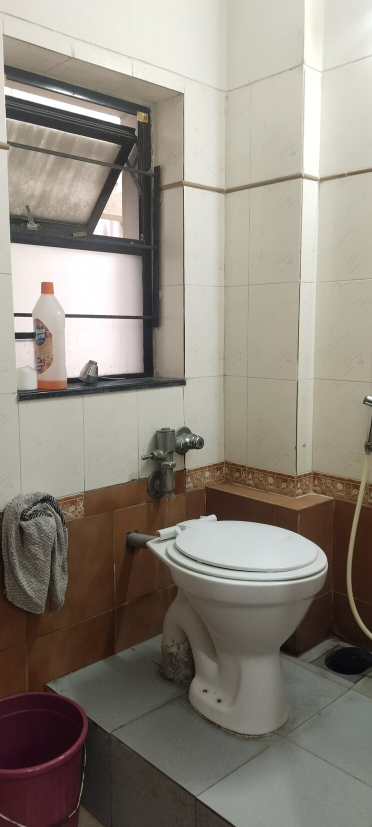 Bathroom, vasant-oscar 2 Bedroom 700 Sq.Ft. Apartment In Mulund West Mumbai 8723620