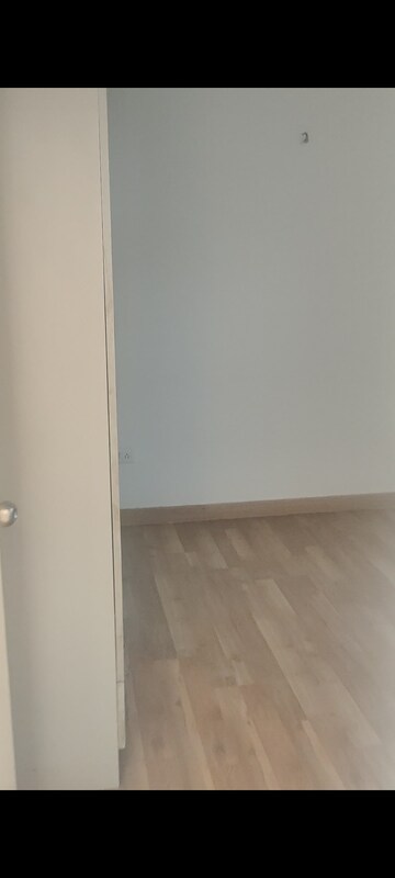Room in 3 BHK Apartment at Lavender Floors, Sector 89 – for Sale