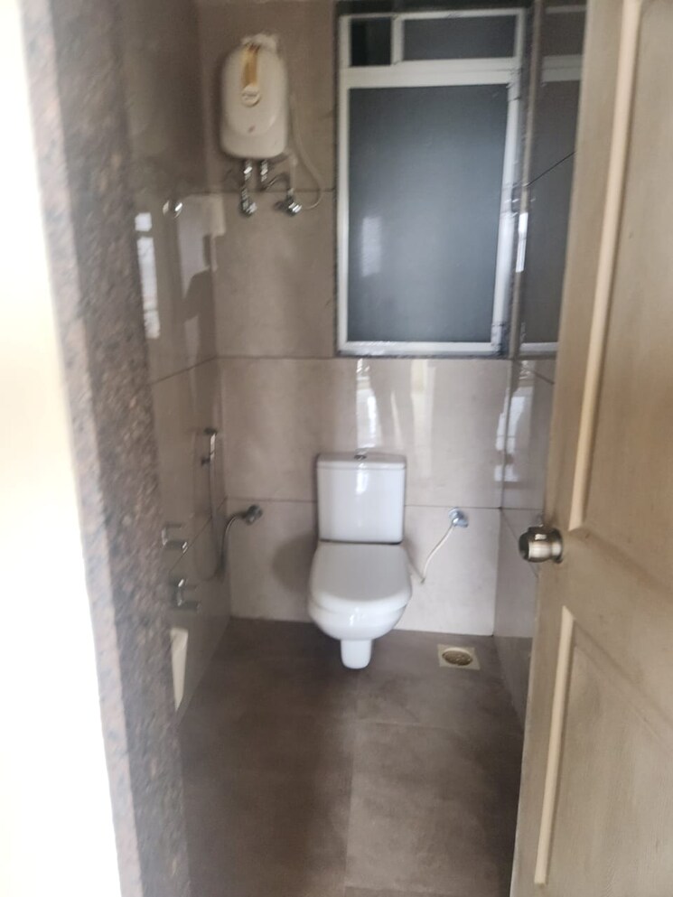 Bathroom, juhi-serenity 2 Bedroom 780 Sq.Ft. Apartment In Ghansoli Navi Mumbai 8723625