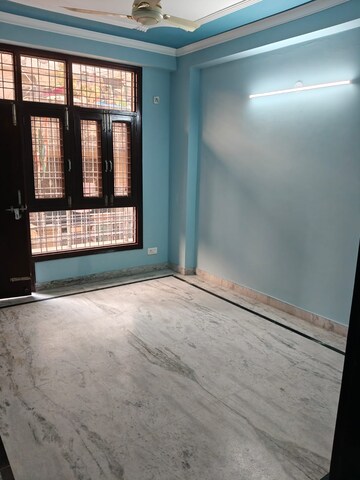 Room in 3 BHK Builder Floor at Chattarpur – for Rent