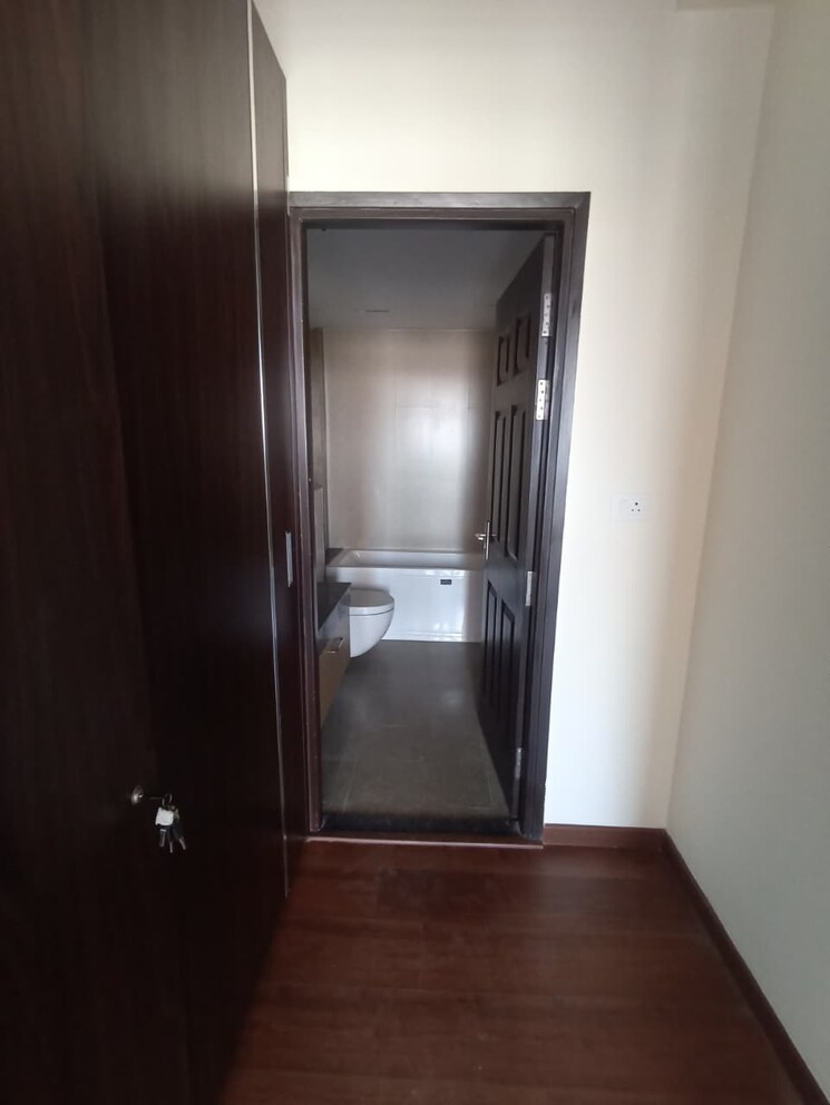 Room, wave-amore 2 Bedroom 931 Sq.Ft. Apartment In Sector 32 Noida 8723700